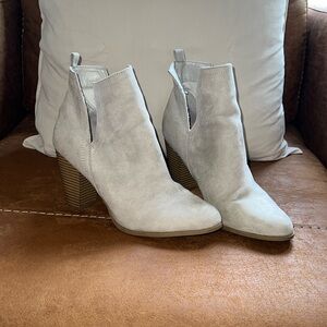 GUC grey express booties
